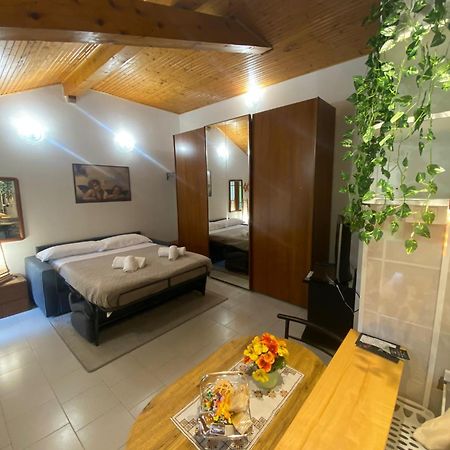 La Corte Dei Torri Loft On The Lake Oliveto Lario Exterior photo