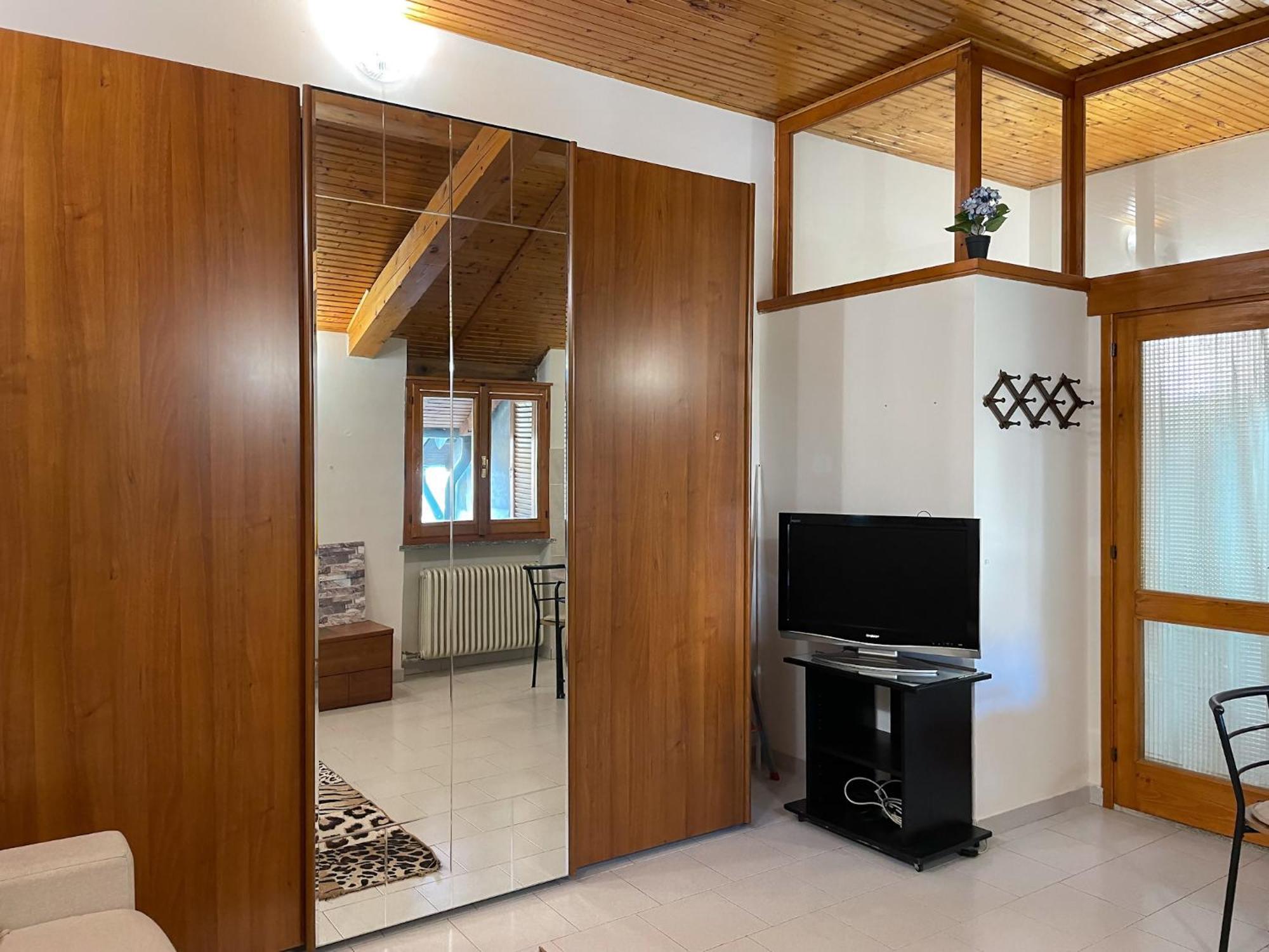 La Corte Dei Torri Loft On The Lake Oliveto Lario Exterior photo