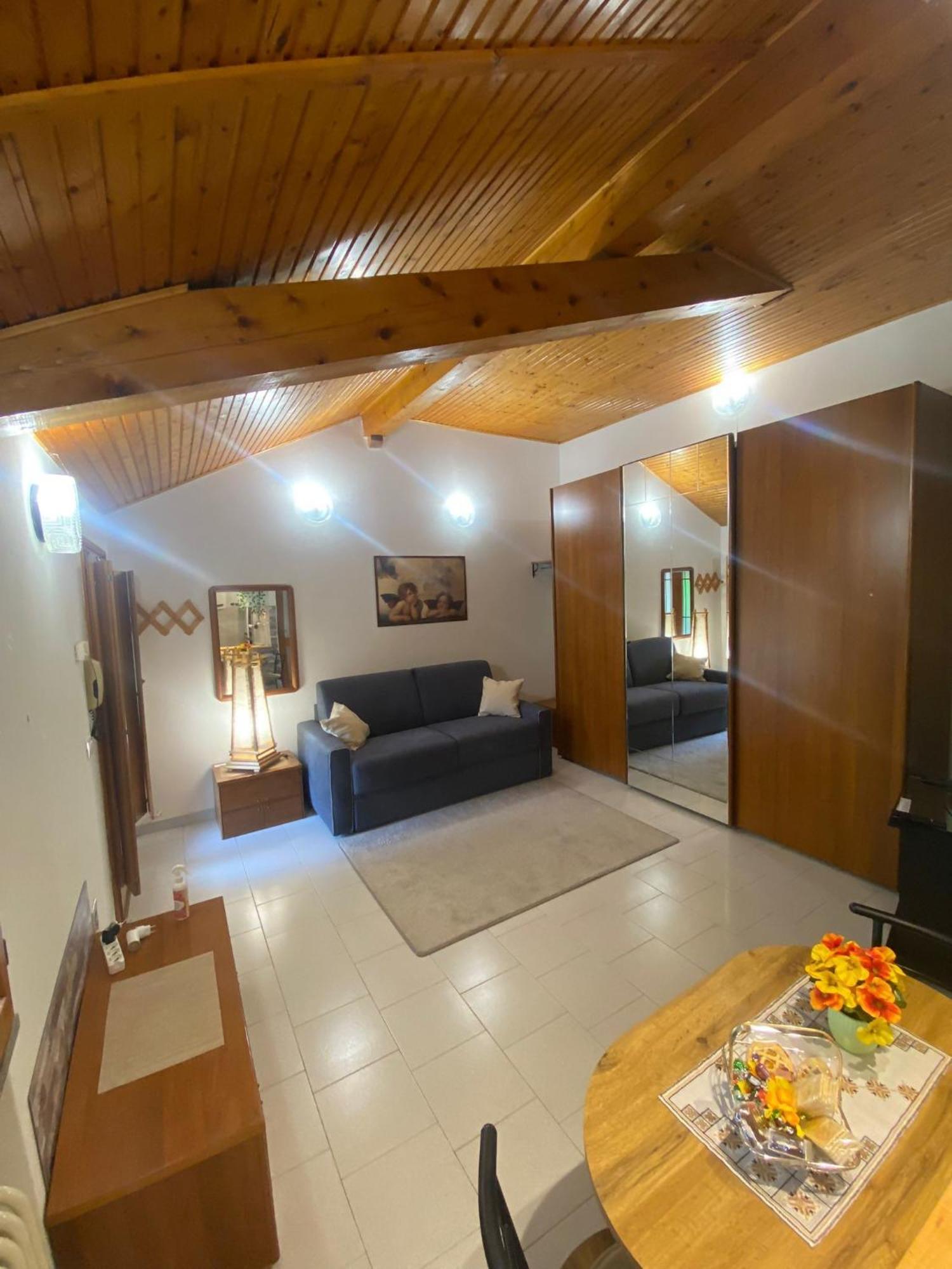 La Corte Dei Torri Loft On The Lake Oliveto Lario Exterior photo