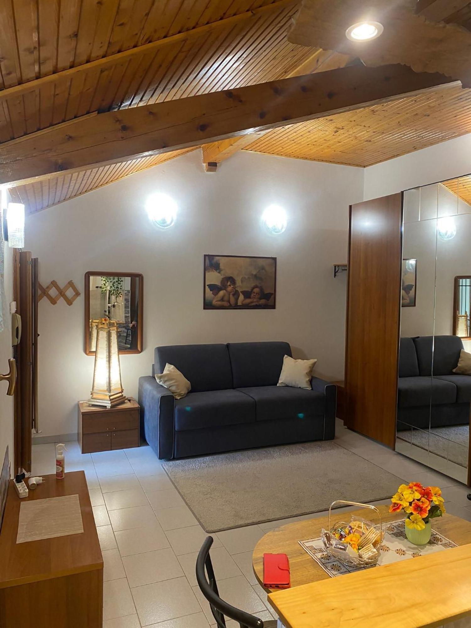 La Corte Dei Torri Loft On The Lake Oliveto Lario Exterior photo