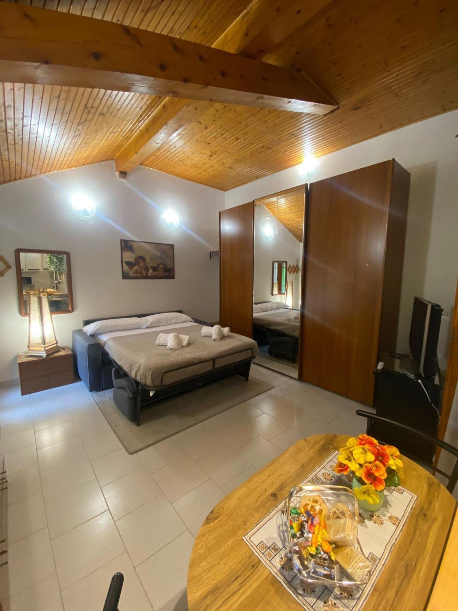 La Corte Dei Torri Loft On The Lake Oliveto Lario Exterior photo