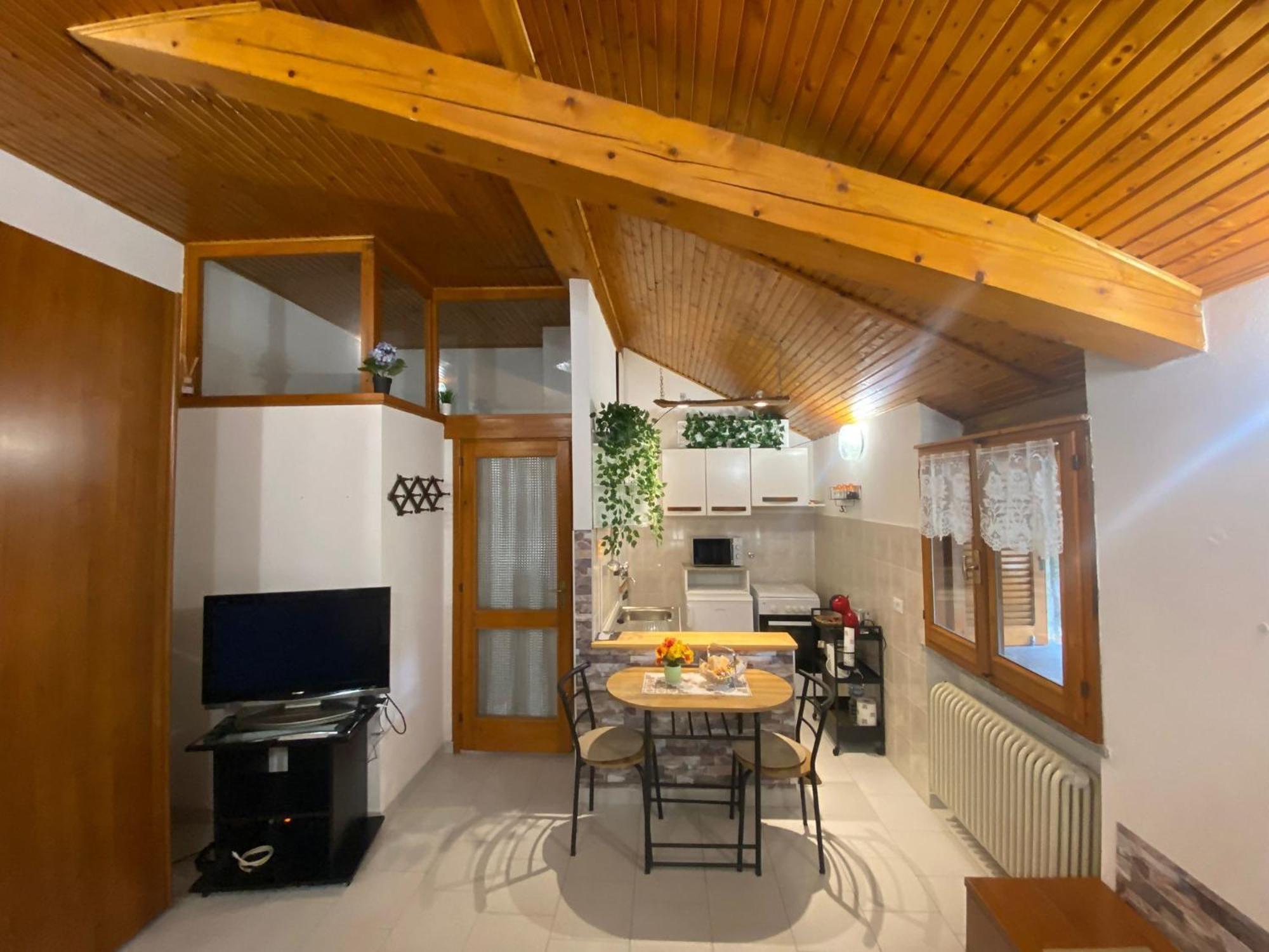 La Corte Dei Torri Loft On The Lake Oliveto Lario Exterior photo